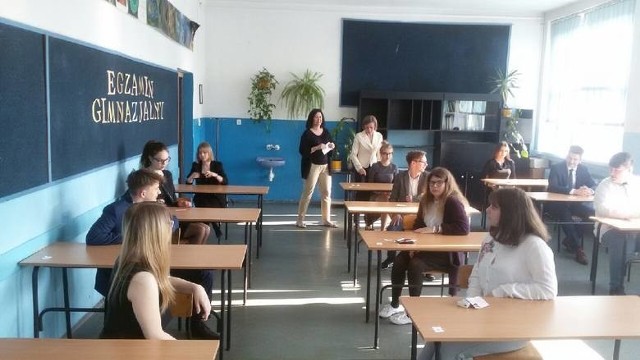 Uczniowie Gimnazjum nr 1 w SP 15 w Sosnowcu Niwce