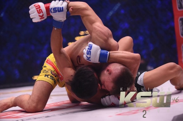 W walce podczas gali KSW 46 w Arenie Gliwice Karol Szymański pokonał Daniela Torresa. Polsko-brazylijski pojedynek był jedną z najbardziej efektownych i wyrównanych walk wieczoru