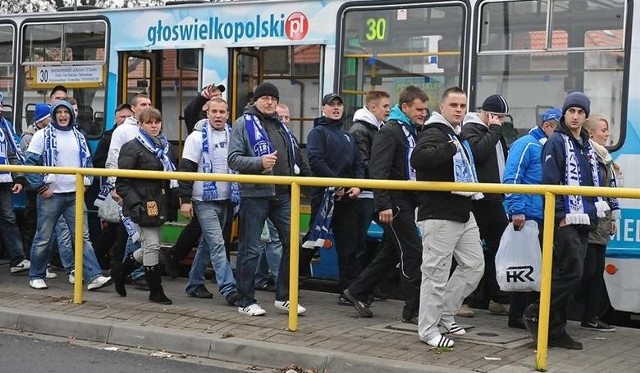 Przed meczem i zaraz po jego zakończeniu wyjadą na trasy bardziej pojemne autobusy linii nr 150, 163 i 191, a na liniach tramwajowych nr 1, 13, 15 przewidziano dodatkowe kursy.