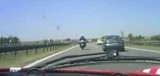 Policjant jechał 200 km/h. Nagrane zdarzenie szybko znika z portalu YouTube
