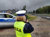 W Ostrowsku policjanci zatrzymali pędzące BMW. Mandat dostała... pasażerka 