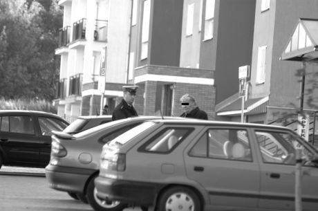 12 październik 2004 rok: Policja zatrzymuje wiceprezesa spółdzielni mieszkaniowej Słoneczny Stok Włodzimierza A. przy ul. Boboli w Białymstoku. Okazało się, że prowadził samochód po spożyciu alkoholu.
