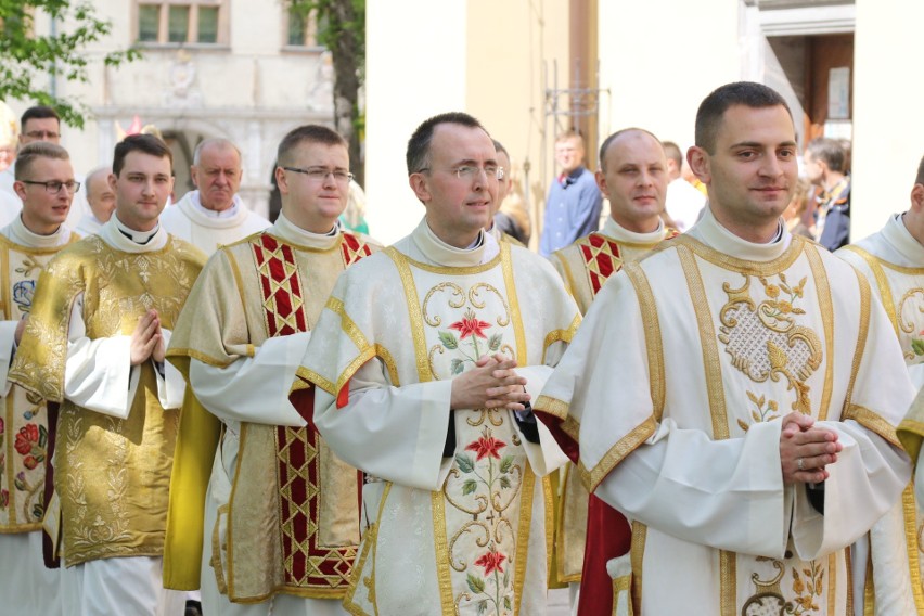 W diecezji kieleckiej jest szesnastu nowych diakonów. W...