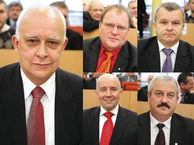 Od lewej: Jarosław Dworzański, Mieczysław Baszko, Jacek Piorunek, w dolnym rzędzie: Cezary Cieślukowski, Walenty Korycki