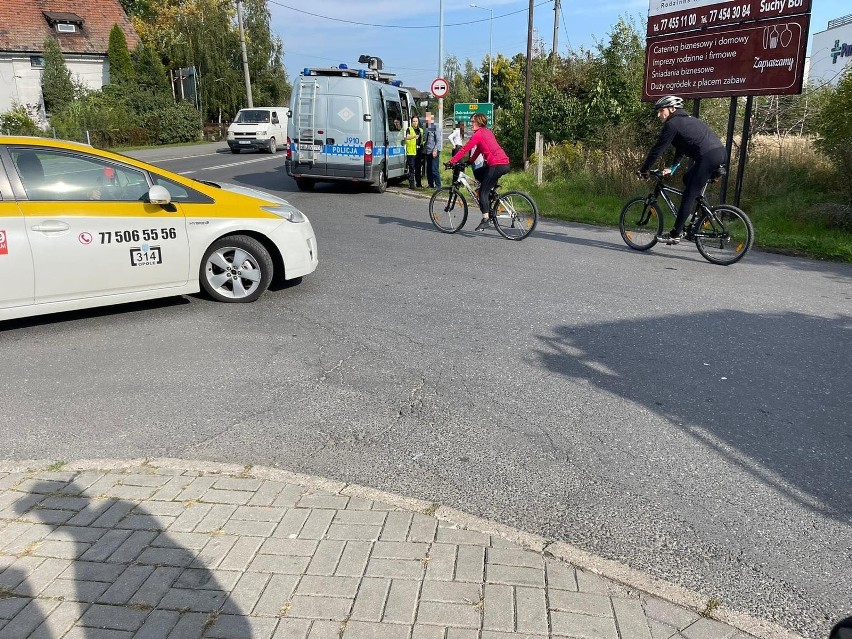 Wypadek na przejeździe kolejowym w Opolu przy ul....