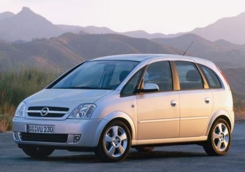 Fot. Opel: Opel stał się potęgą w produkcji vanów różnej...