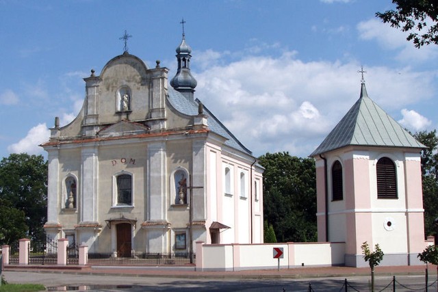 Ilu mieszkańców ma Sieciechów? Ile urodziło się dzieci, ile było małżeństw, a ilu mamy stulatków? Na kolejnych slajdach sprawdź poszczególne dane demograficzne gminy Sieciechów z 2022 roku >>>