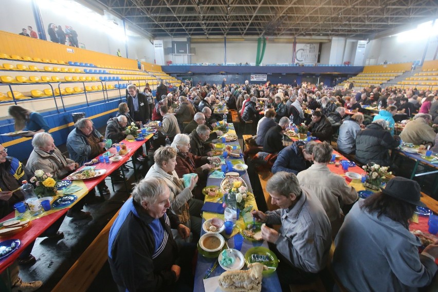 Śniadanie wielkanocne dla samotnych w Chorzowie