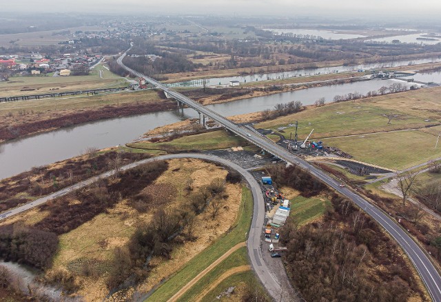 Rozpoczęły się prace przygotowawcze do ważnej inwestycji na drodze wojewódzkiej 781 obejmującej budowę mostu w Jankowicach