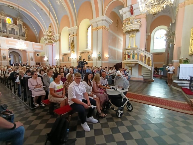 Wierni modlili się w kościele św. Wojciecha za ofiary i rannych w katastrofie polskiego autokaru.