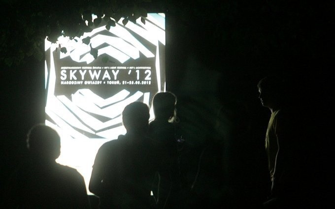 W Toruniu rozpoczął się Międzynarodowy Festiwal Światła &quot;Skyway 2012&quot;