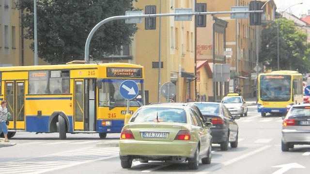 W Tarnowie nie ma ani jednego buspasa, który pomagałby omijać uliczne korki