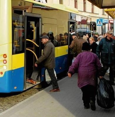 Po podwyżce z portfeli pasażerów w ciągu roku ubędą 2 mln zł FOT. ANDRZEJ SKÓRKA