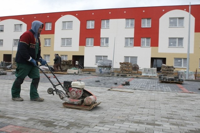 Wciąż nie ma chętnych do zamieszkania w budynku socjalnym.