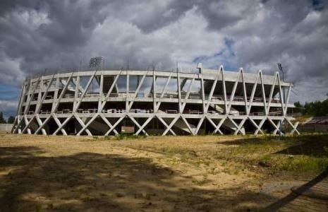 Białostockie inwestycje sportowe idą jak po grudzieNajwiększa inwestycja sportowa w mieście to budowa stadionu przy ulicy Słonecznej. Od początku idzie opornie.