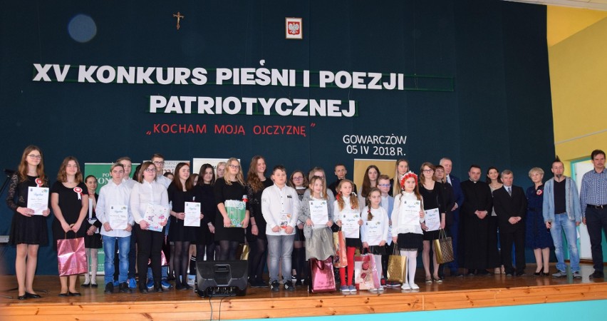 Jubileuszowy Konkurs Pieśni i Poezji Patriotycznej w Gowarczowie [ZDJĘCIA]