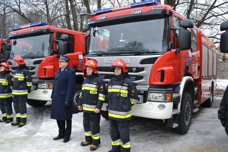 Nowe samochody strażackie otrzymały m.in. jednostki z...