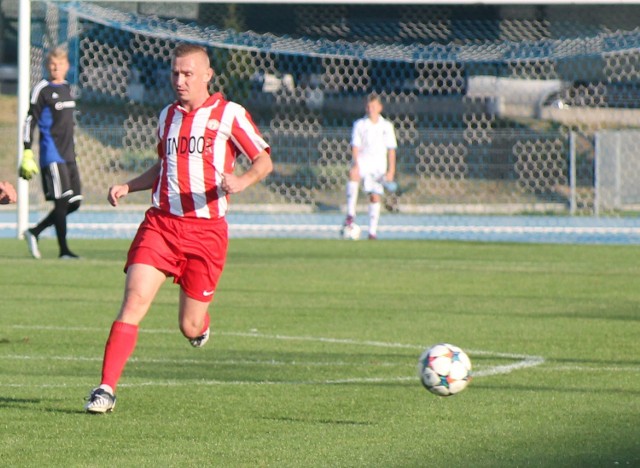 Daniel Barzyński strzelił dwa gole dla Pilicy w meczu z Pelikanem Łowicz.
