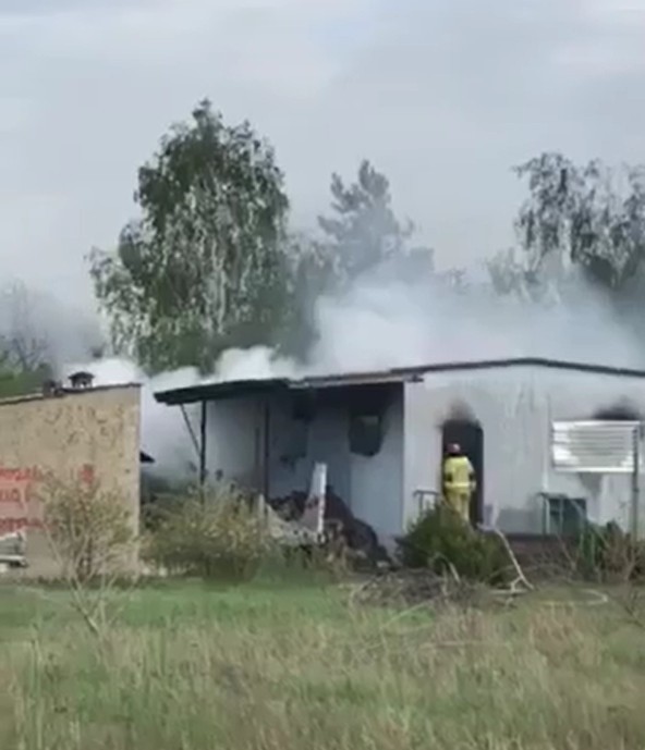 Pożar przy ul. Biedaszkowo w Bydgoszczy. Trzy zastępy straży w akcji [wideo]