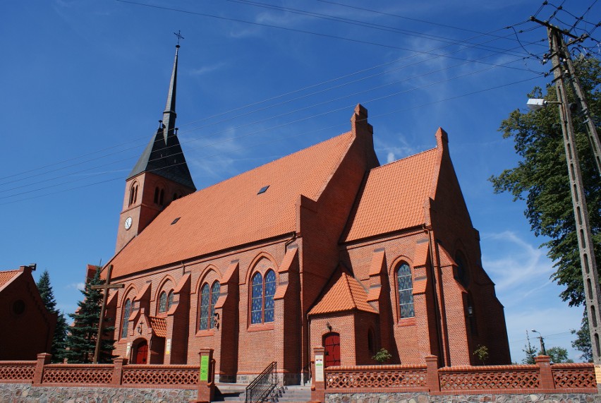 Bysław, powiat tucholski, gmina Lubiewo. Neogotycki kościół...