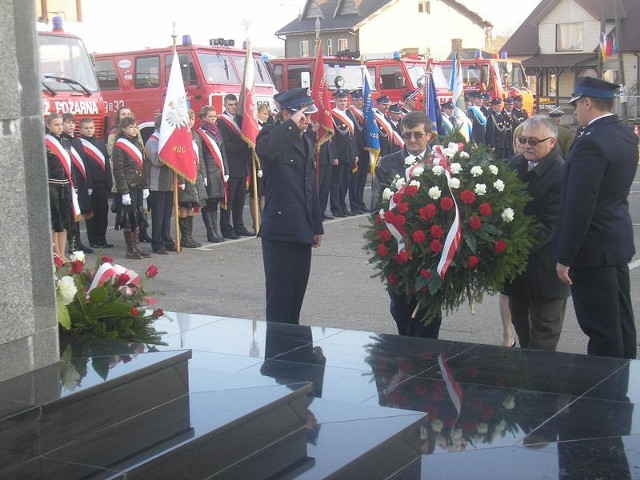 Główne uroczystości w Sokołach już tradycyjnie odbędą się przy Pomniku - Krzyżu.