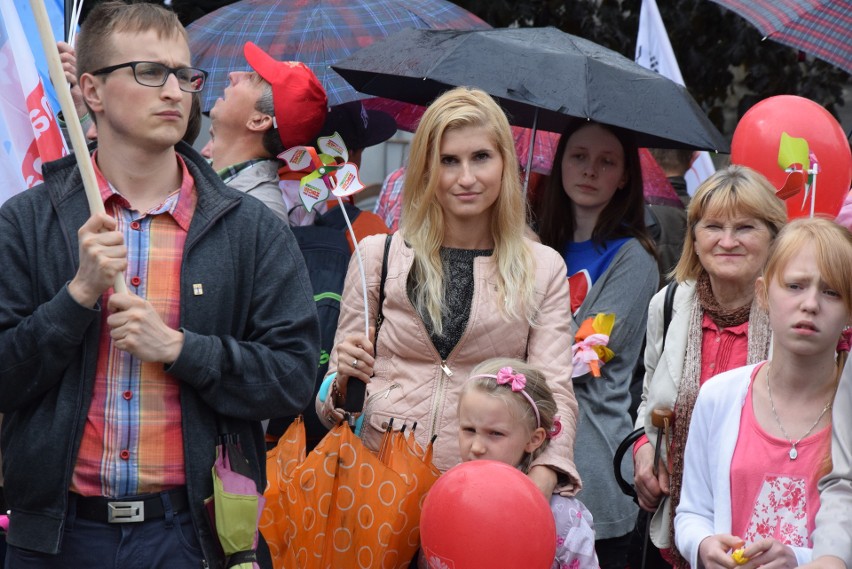 Marsz dla Życia i Rodziny przeszedł ulicami Bielska-Białej ZDJĘCIA