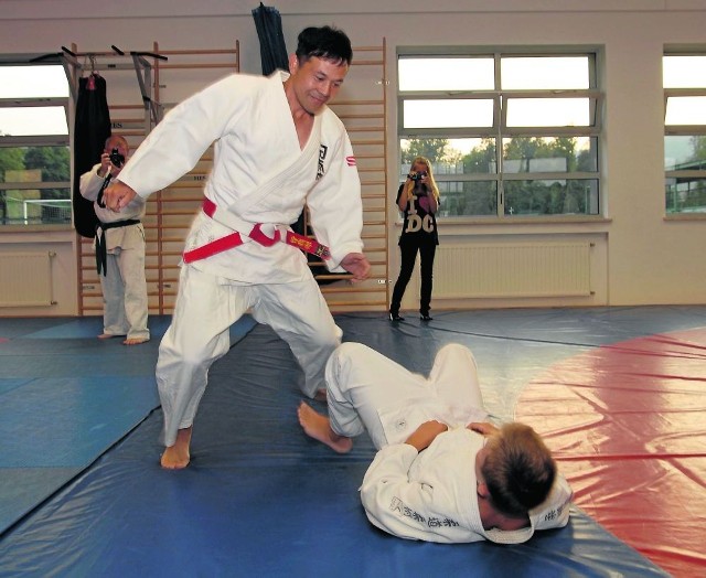 Akitoshi Sogabe podczas treningu z myślenickimi judokami