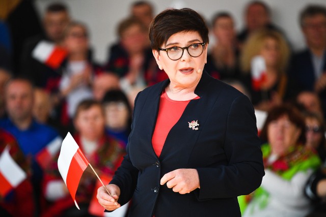 Była premier Beata Szydło uważa, że atak na papieża Jana Pawła II to działanie polityczne