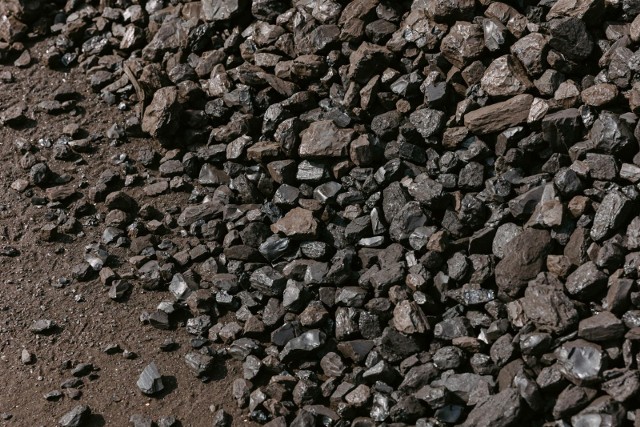 Gminy pytają mieszkańców o zainteresowanie zakupem węgla kamiennego