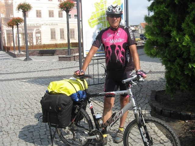 Michał Rażniewski z Jeleniej Góry postanowił wybrać się na dłuższą wycieczkę rowerem po Polsce. Zawitał m.in. do Nowej Soli