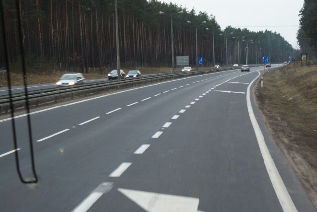 Na krótkich odcinkach w pobliżu Bydgoszczy i Torunia (na ich południowych obwodnicach) droga krajowa nr 10 ma już rangę ekspresowej 