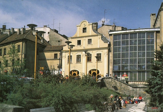 Plac Chrobrego (pierwsza połowa lat 90. XX wieku).