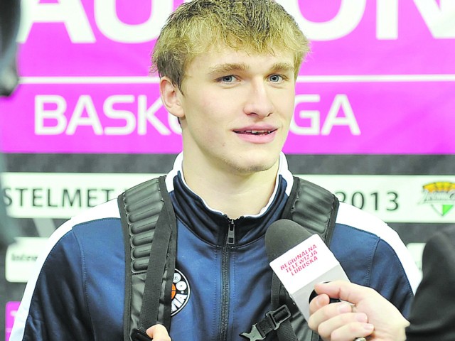 Filip Matczak ma 20 lat, mierzy 187 cm, jest rozgrywającym. Wychowanek Zastalu Zielona Góra, zawodnik Stelmetu wypożyczony do Asseco Gdynia.