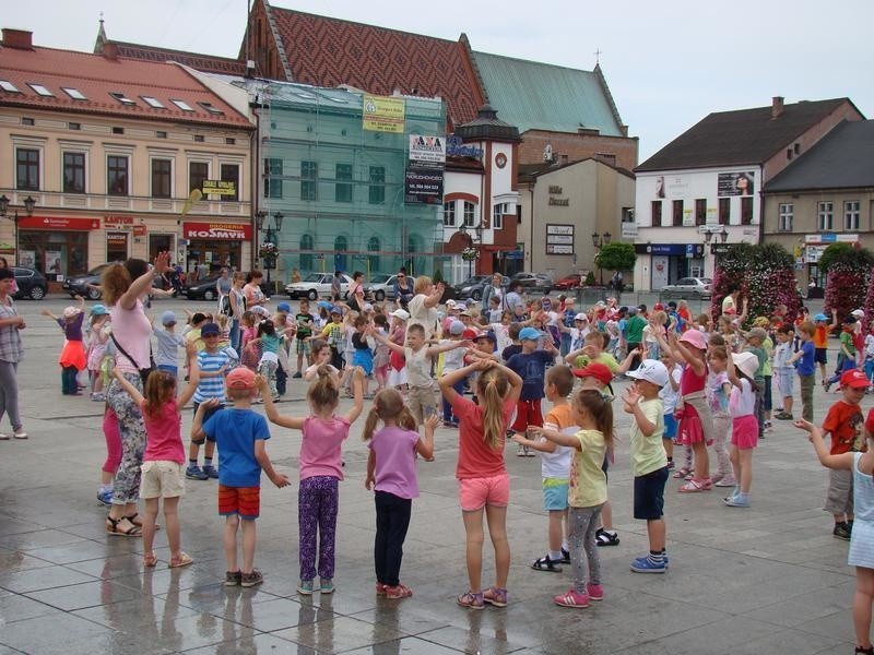 "Cała Polska czyta dzieciom" - początek obchodów w Oświęcimiu