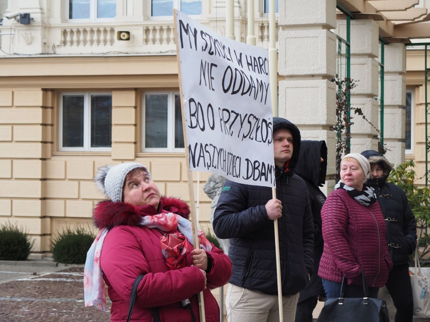 Protest mieszkańców gminy Dynów przeciwko planom likwidacji...