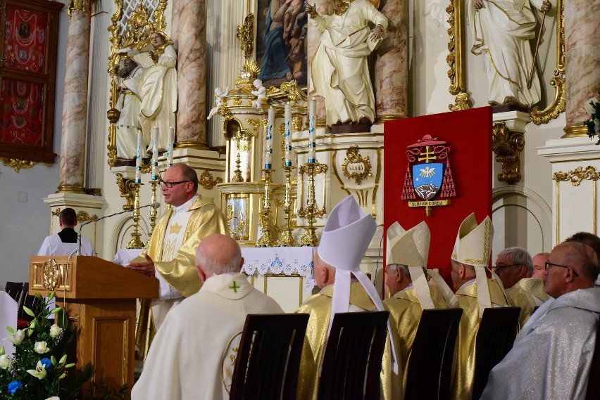 Tokarnia. Matka Boża Śnieżna ukoronowana [ZDJĘCIA]