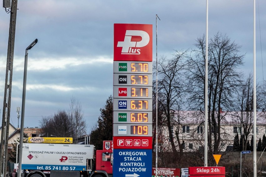 Ceny paliw na stacjach paliwowych w Białymstoku [20.12.2021]