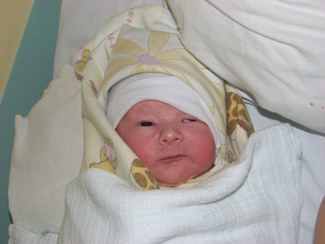Adrian Piórkowski urodził się w poniedziałek, 28 stycznia. Ważył 3500 g i mierzył 56 cm. Syn Grażyny i Grzegorza z Ostrowi Mazowieckiej ma brata Seweryna (12 l.)