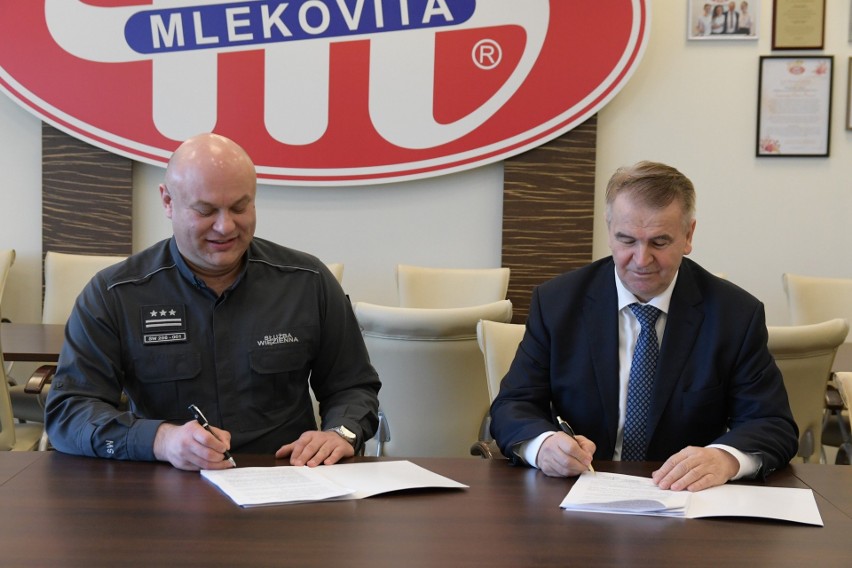 Podpisanie porozumienia pomiędzy ZK w Czerwonym Borze a...