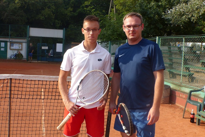 Michał Podsiadło (z lewej) z klubu Wschodnia Kielce i Albert...