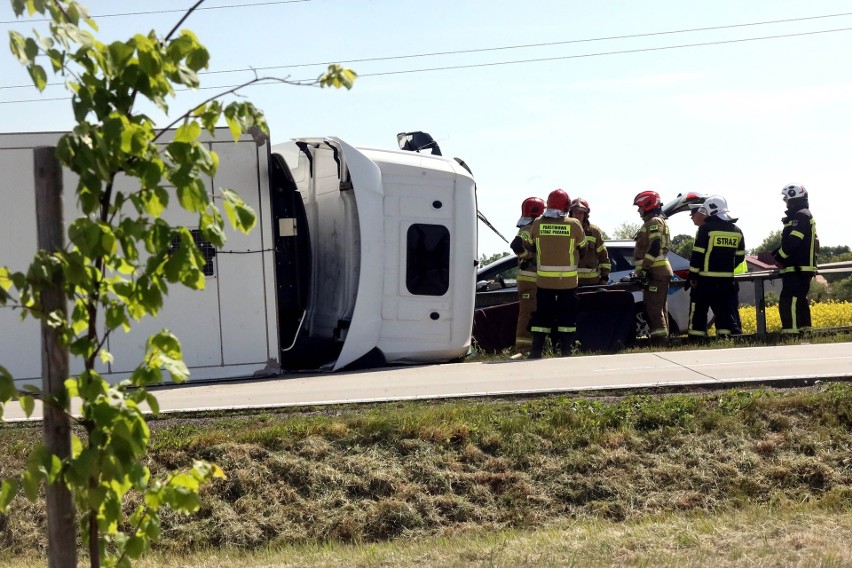 Wypadek na A4. Wywrócony tir blokuje przejazd