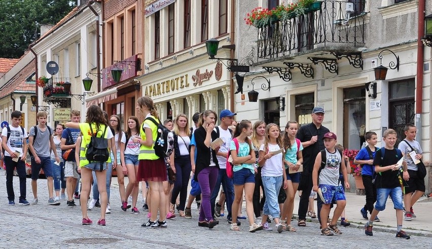 Światowe Dni Młodzieży 2016. Dzień Wspólnoty na Rynku i msza na błoniach w Sandomierzu