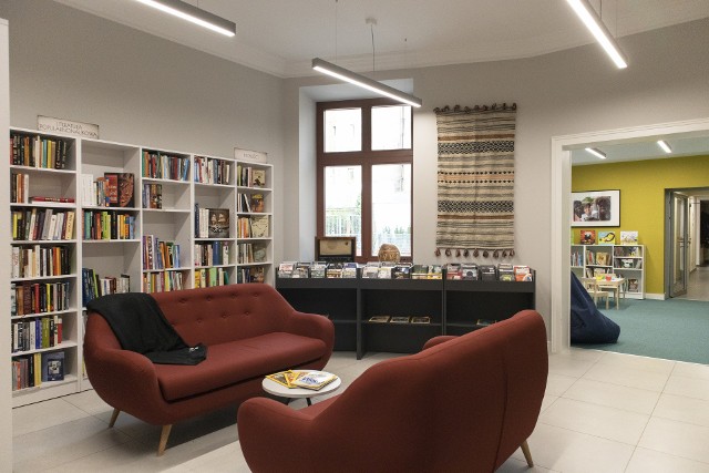 Zmodernizowana Biblioteka Miejska Odyseja mieści się w Łodzi, przy ulicy Wschodniej 42