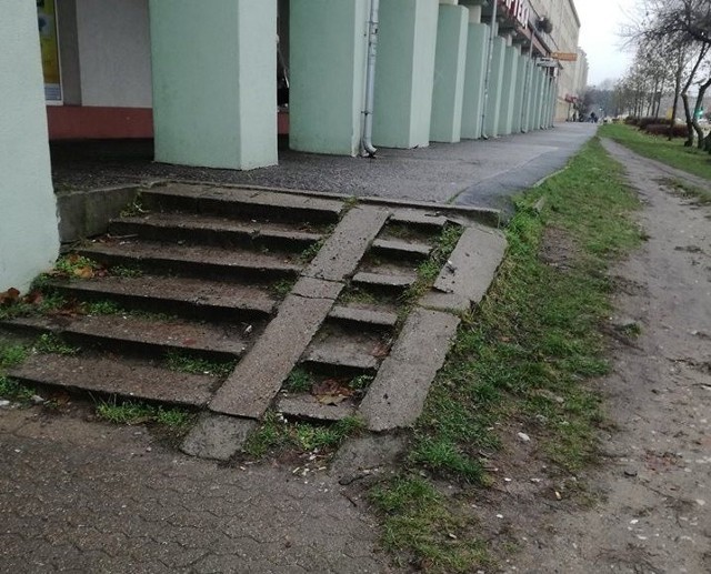 #10yearschallenge na Kapuściskach. Kiedy zostaną wyremontowane schody?