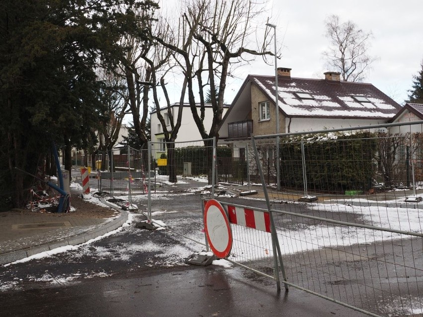 Ulica Piłsudskiego w Koszalinie remontowana jest od marca...