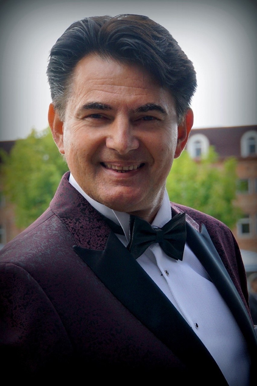 Jacek Szymański, tenor