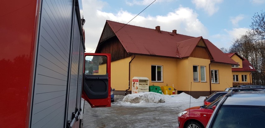 Orawa. Straż pożarna ewakuowała uczniów ze szkoły w Spytkowicach [ZDJĘCIA]