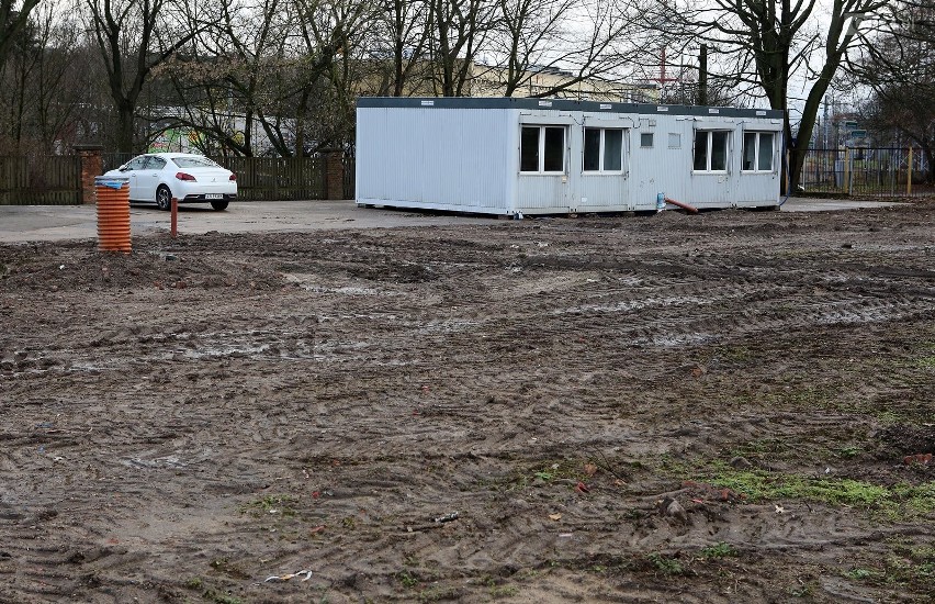 Budowę stadionu w Szczecinie rozpoczęli od... siedziby prezesa spółki [ZDJĘCIA]