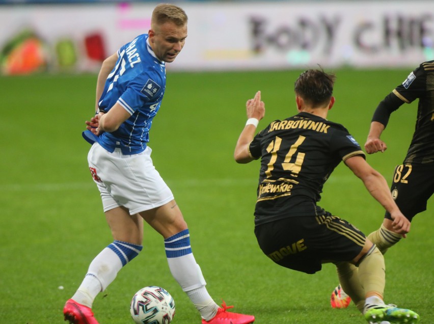 Lech Poznań przegrał w hicie 27. kolejki PKO Ekstraklasy 0:1...