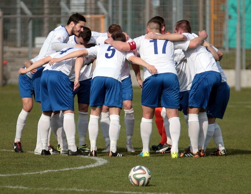 MKS Kluczbork - Siarka Tarnobrzeg 1:1. Mecz II ligi piłki...